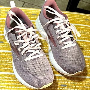 Womens Brooks Running Shoes